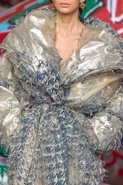 Look 111